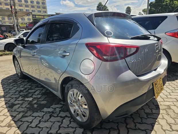 Mazda Demio 2015 Silver
