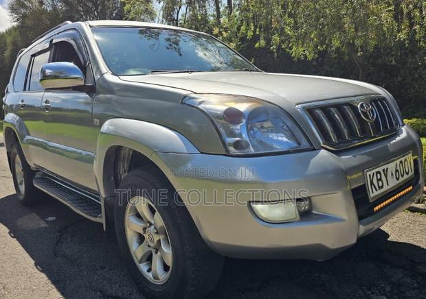 Toyota Land Cruiser 2007 Silver