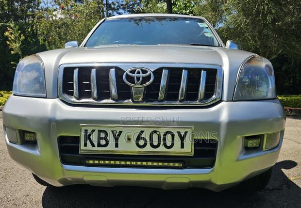 Toyota Land Cruiser 2007 Silver