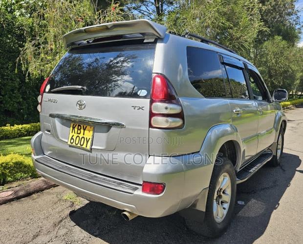 Toyota Land Cruiser 2007 Silver