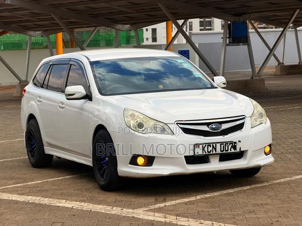 Subaru Legacy 2010 White