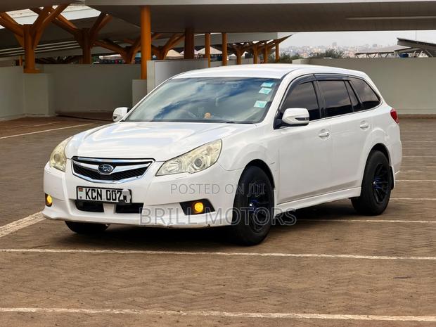 Subaru Legacy 2010 White