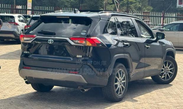 Toyota RAV4 Hybrid 2019 Matt Black