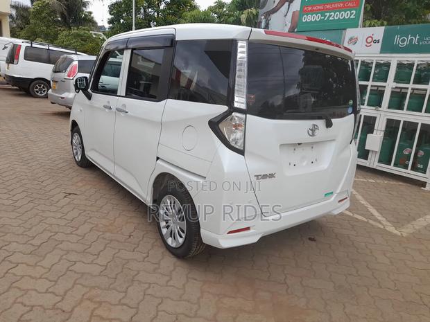 Toyota Tank 2019 Pearl