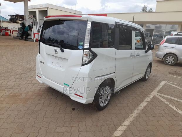 Toyota Tank 2019 Pearl