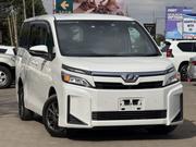 Toyota Voxy 2019 White for sale