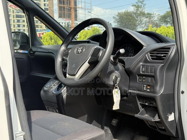 Toyota Voxy 2019 White