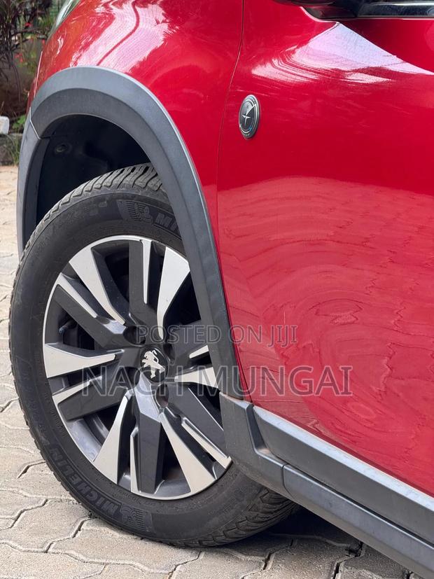 Peugeot 2008 2019 Red
