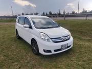 Toyota ISIS 2012 Pearl for sale