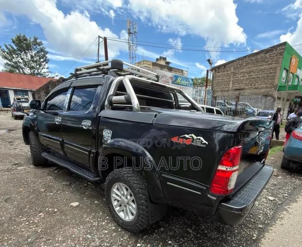 Toyota Hilux 3.0 D-4D 4x4 2014 Black