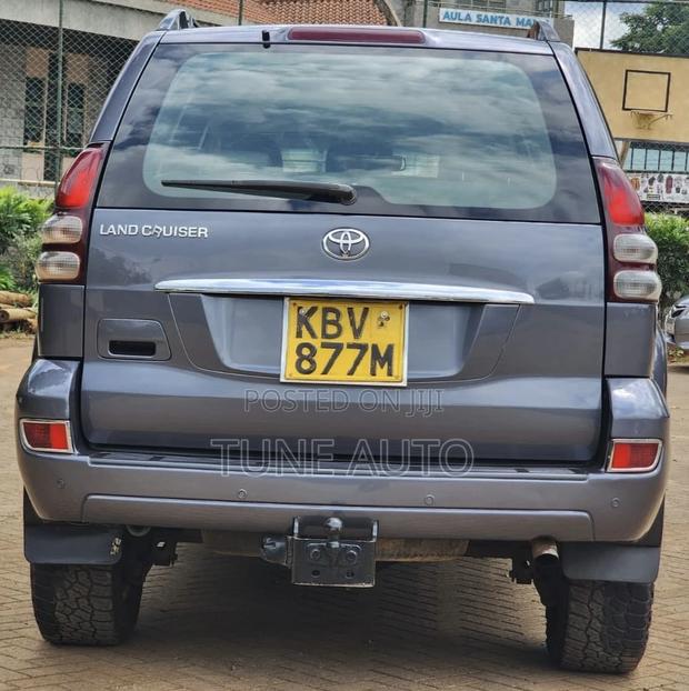 Toyota Land Cruiser Prado 2006 Gray