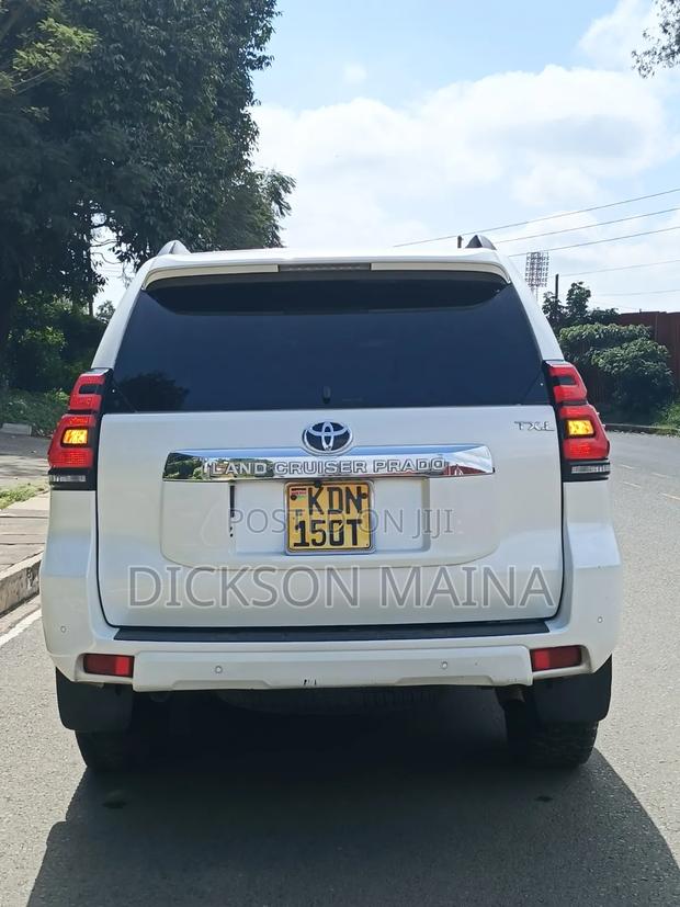 Toyota Land Cruiser Prado 2.8 2018 White