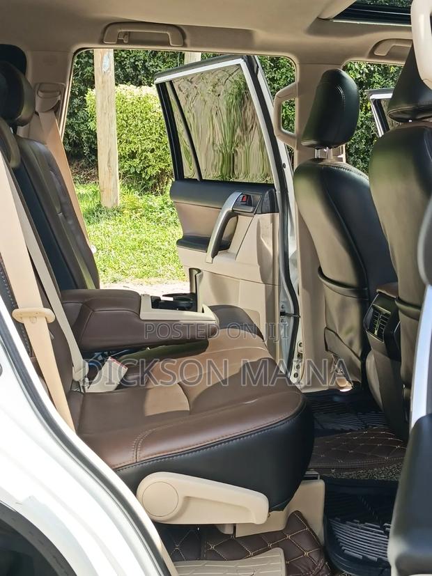 Toyota Land Cruiser Prado 2.8 2018 White