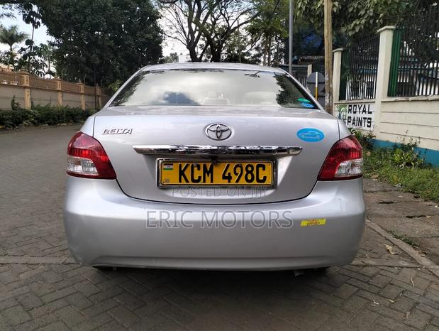 Toyota Belta 2010 Silver