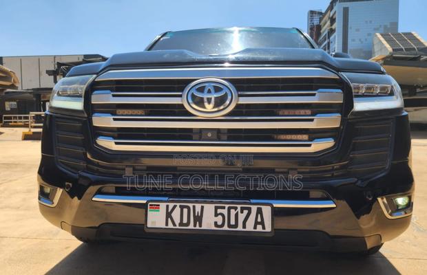 Toyota Land Cruiser 2014 Black
