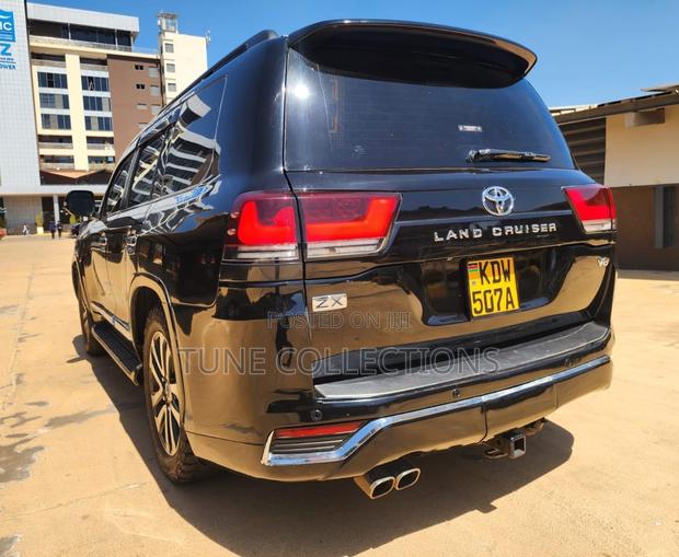 Toyota Land Cruiser 2014 Black