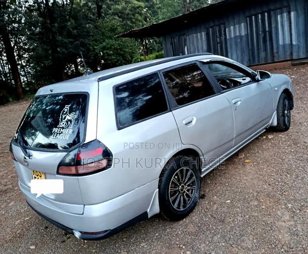 Nissan Wingroad 2010 Silver