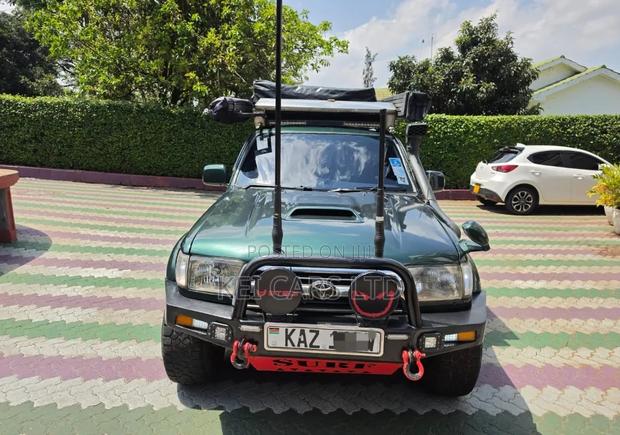 Toyota Hilux 2000 Green