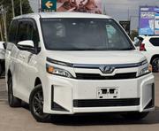 Toyota Voxy 2019 White for sale
