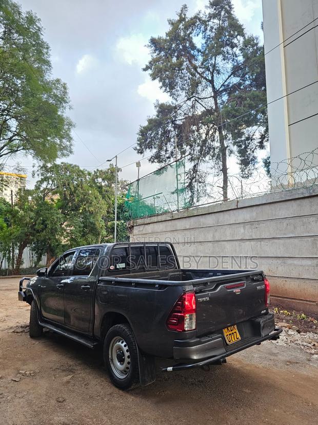 Toyota Hilux Revo Double Cab Deisel 2.4 AWD 2021 Gray