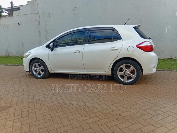 Toyota Auris 2011 Pearl