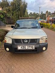 Nissan Hardbody 2011 Gold for sale