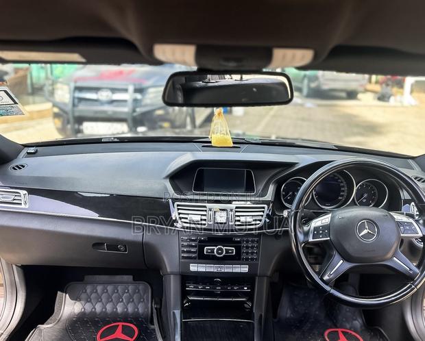 Mercedes-Benz E250 2013 Brown
