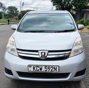 Toyota ISIS 2012 Silver for sale