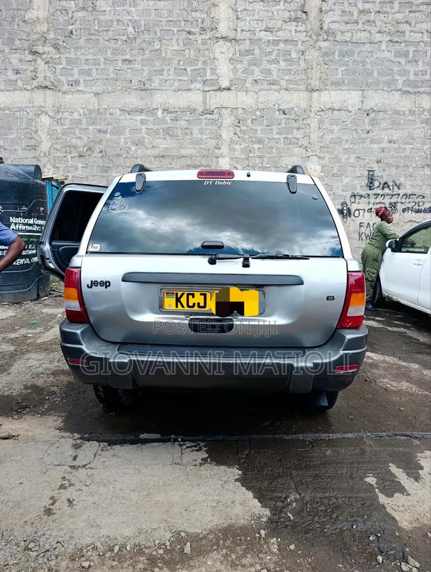 Jeep Grand Cherokee Laredo 4.7 4x4 2003 Silver