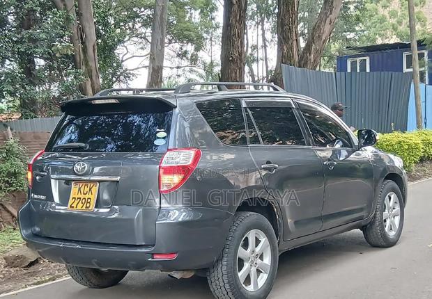 Toyota Vanguard 2010 Black