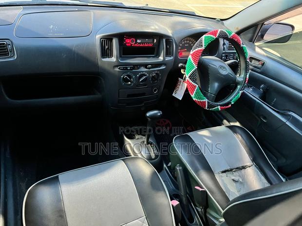 Toyota Probox 1.5 DX 2WD 2010 Silver