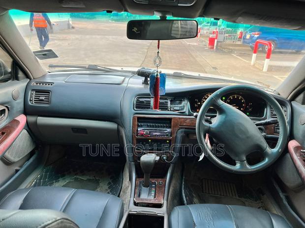 Toyota Mark II 2.0 RWD 2004 White