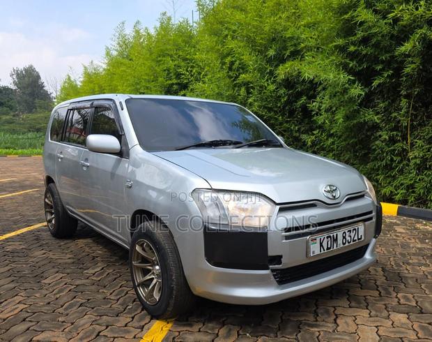 Toyota Succeed SV Premium 2016 Silver