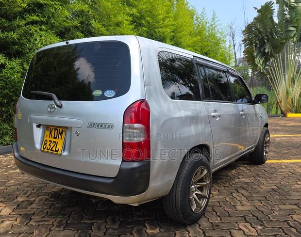 Toyota Succeed SV Premium 2016 Silver