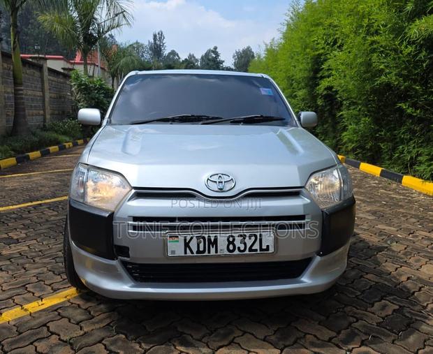 Toyota Succeed SV Premium 2016 Silver