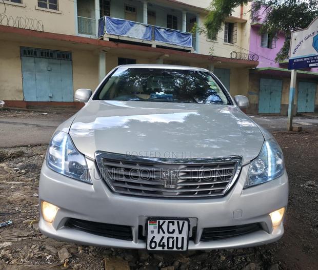 Toyota Crown 2012 Silver