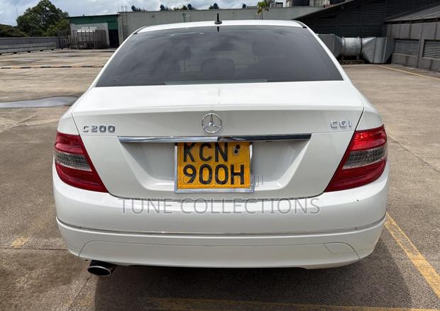 Mercedes-Benz C200 2010 White
