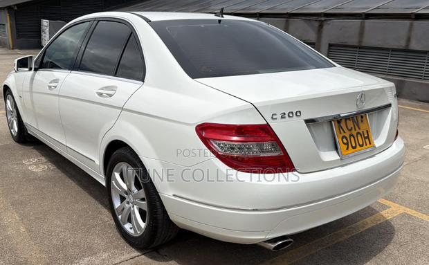 Mercedes-Benz C200 2010 White
