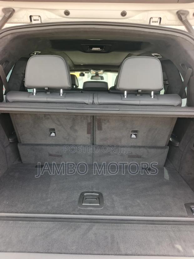 BMW X7 xDrive40i 2023 White