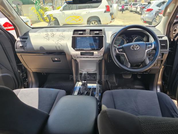 Toyota Land Cruiser Prado 2019 Gray