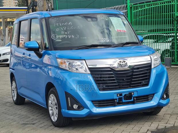 Toyota Roomy 2019 Blue