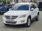 Volkswagen Tiguan 2010 White for sale