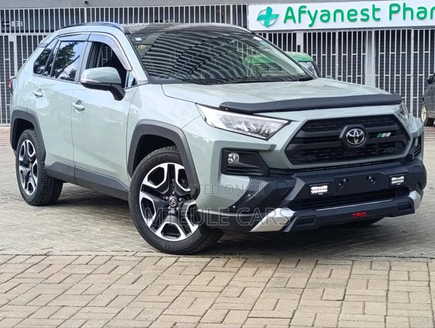 Toyota RAV4 2021