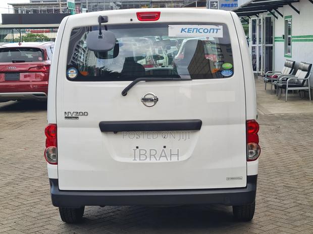 Nissan NV200 2019 White