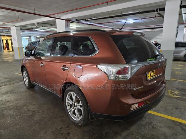 Mitsubishi Outlander 2014 Brown