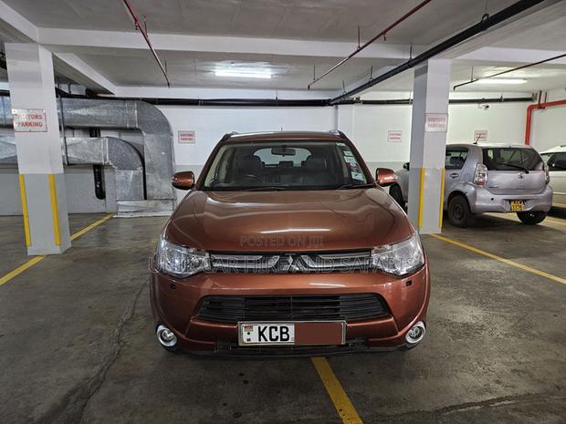 Mitsubishi Outlander 2014 Brown