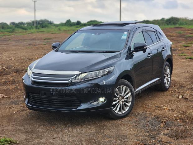 Toyota Harrier 2.0 2014