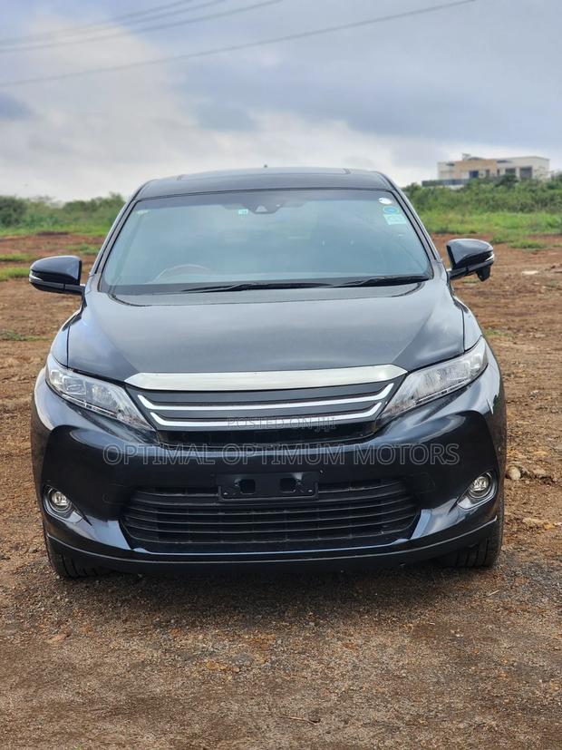 Toyota Harrier 2.0 2014