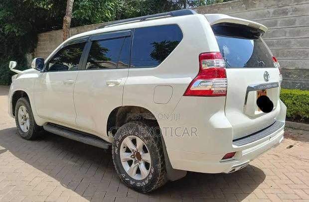 Toyota Land Cruiser Prado 2.7 i 2013 White