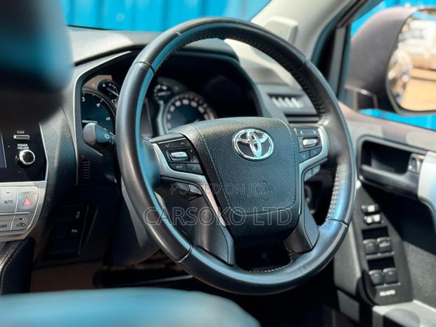Toyota Land Cruiser Prado 2.8 2020 Black